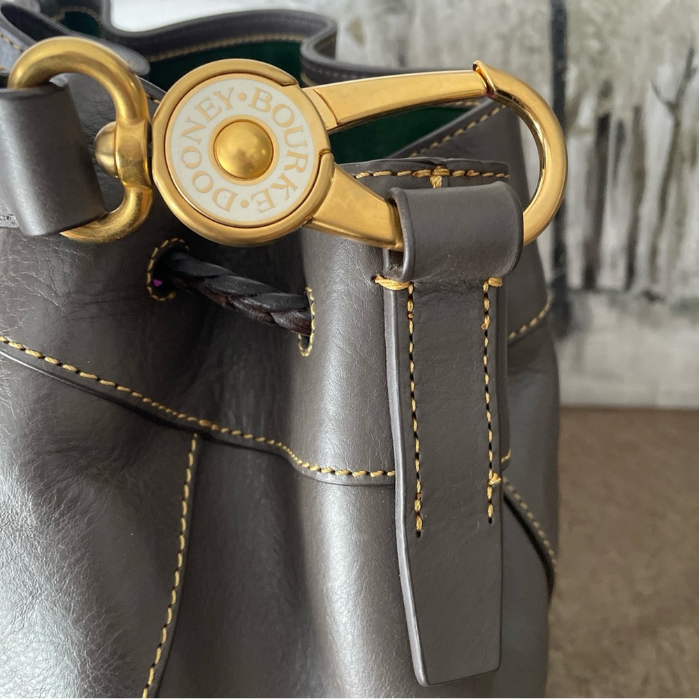 🩶🤎LG Dooney and Bourke Hattie Drawstring Bag Florentine Leather -Charcoal- $528 - Picture 13 of 16